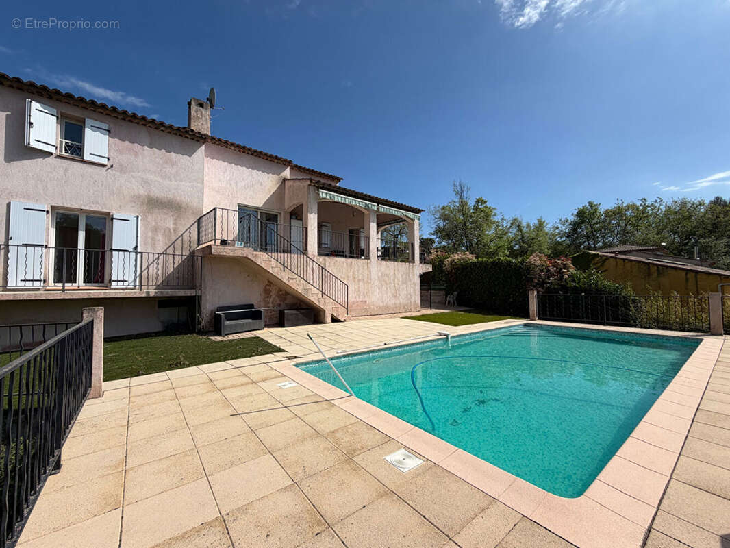 Maison à LA GAUDE