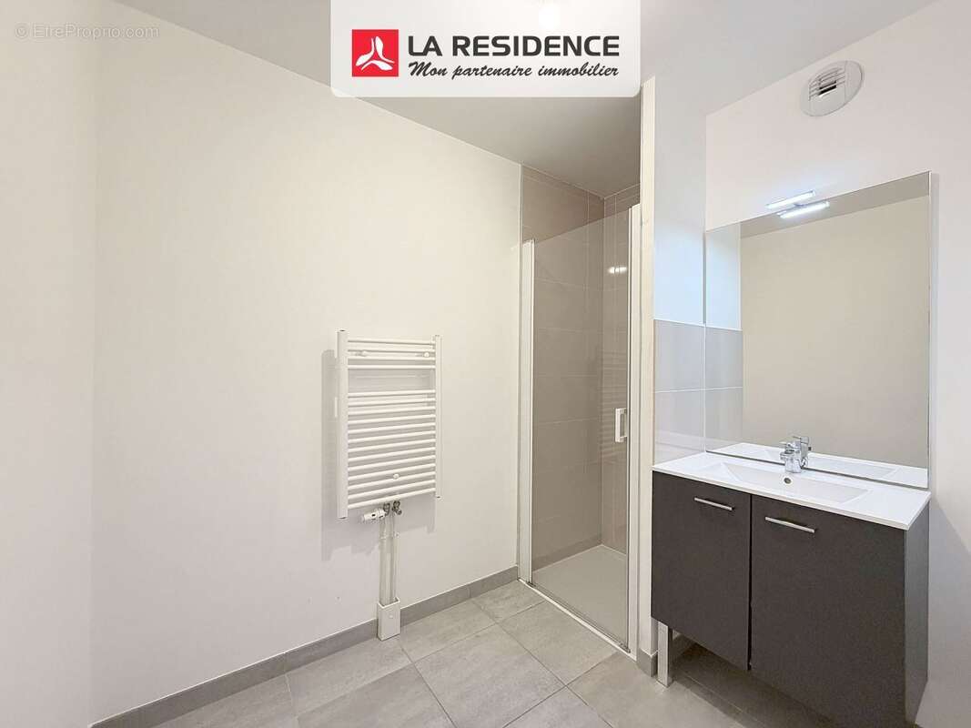 Appartement à LES PAVILLONS-SOUS-BOIS