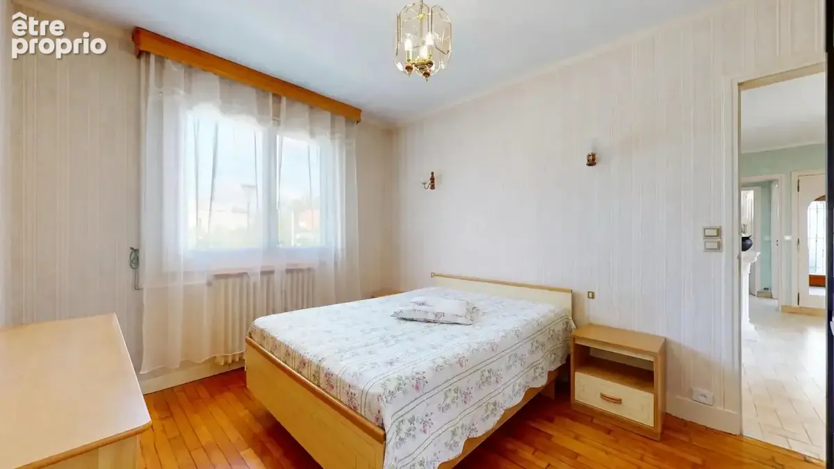 Maison 7 pièces 110 m² à vendre à Montfermeil (93370) - photo 9