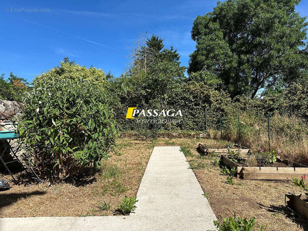 A VENDRE - Maison d'habitation de type 3 et jardin - RECOULES PREVINQUIERES - photo 11