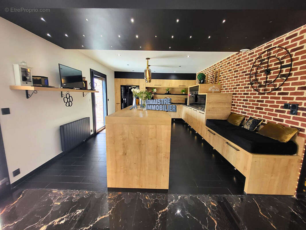 Maison à FONTAINE-LA-MALLET