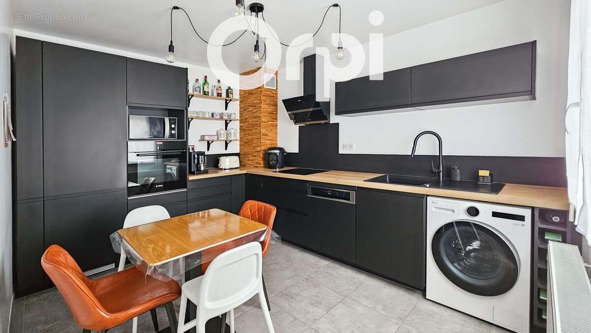 Maison à EPINEUSE