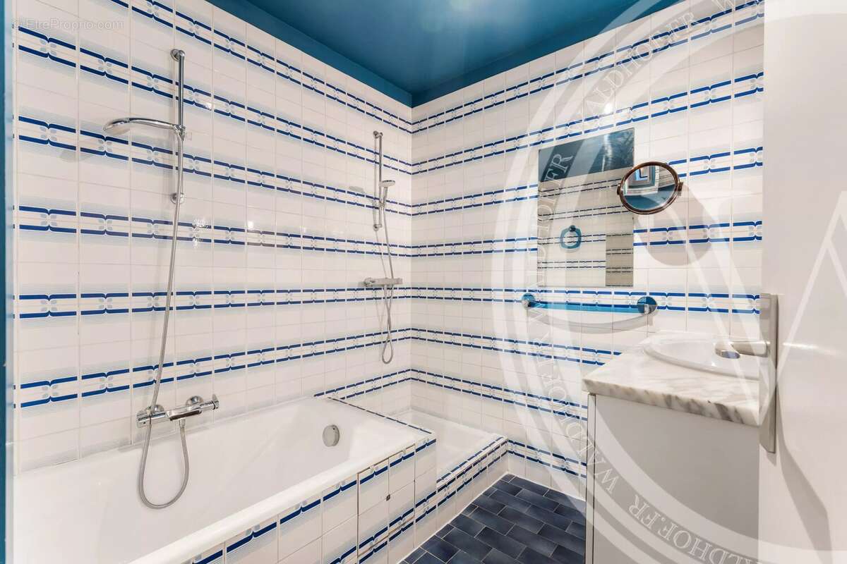 Appartement à ROQUEBRUNE-CAP-MARTIN