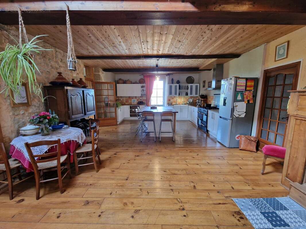Maison à LAUZUN