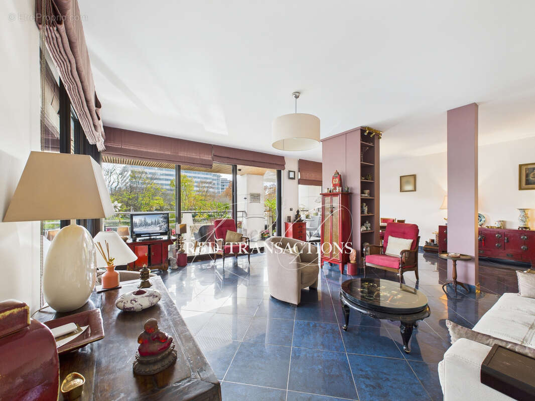 Appartement à LEVALLOIS-PERRET