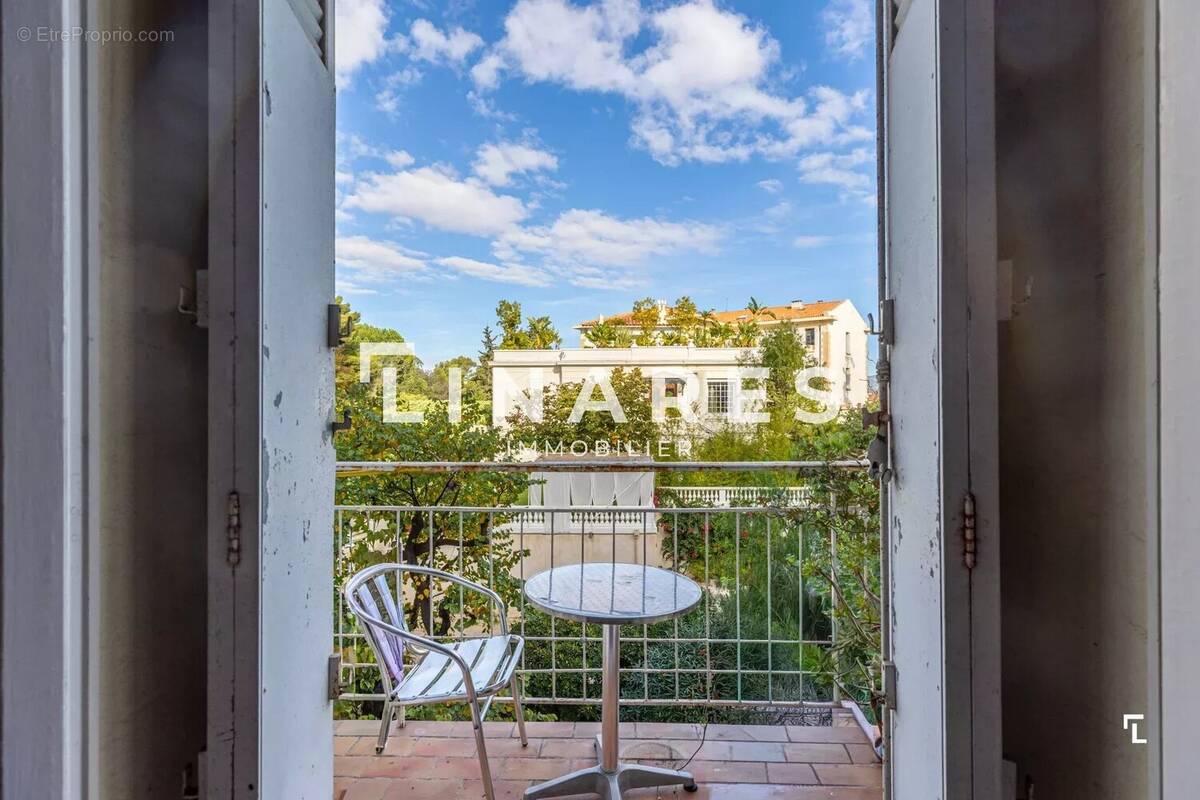 Appartement à MARSEILLE-8E