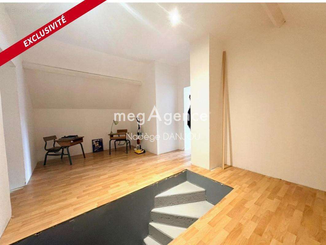 Maison à CONDE-SUR-NOIREAU