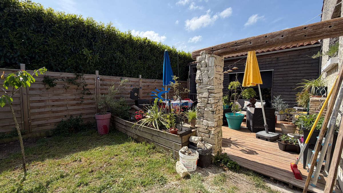 Exclusivite l'houmeau maison 5 chambres, garage + studio independant - photo 15