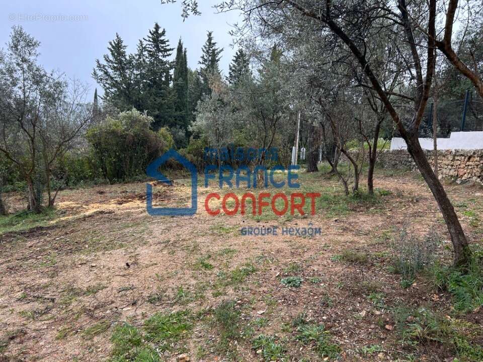 Terrain à DRAGUIGNAN