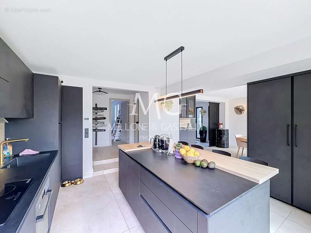 Maison à MOUGINS