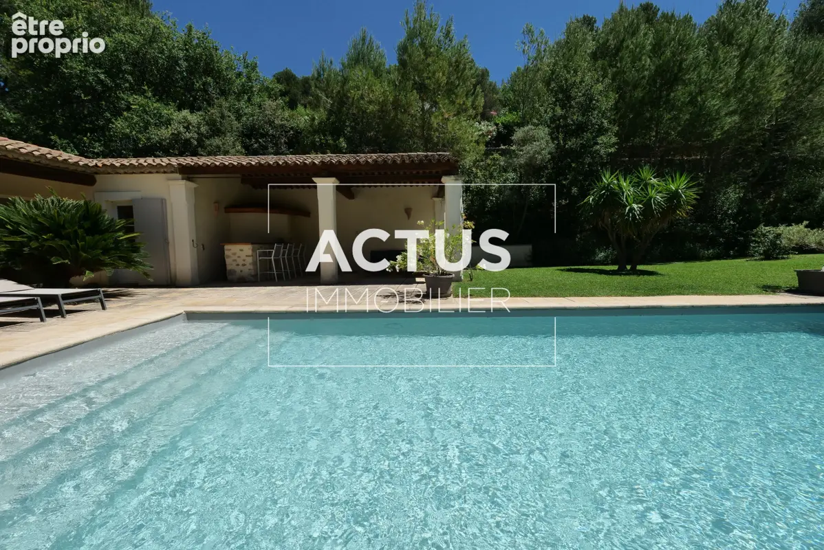 Maison 9 pièces 195 m² à vendre à Salon-De-Provence (13300) - photo 9