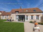 Maison à AVANT-LES-MARCILLY