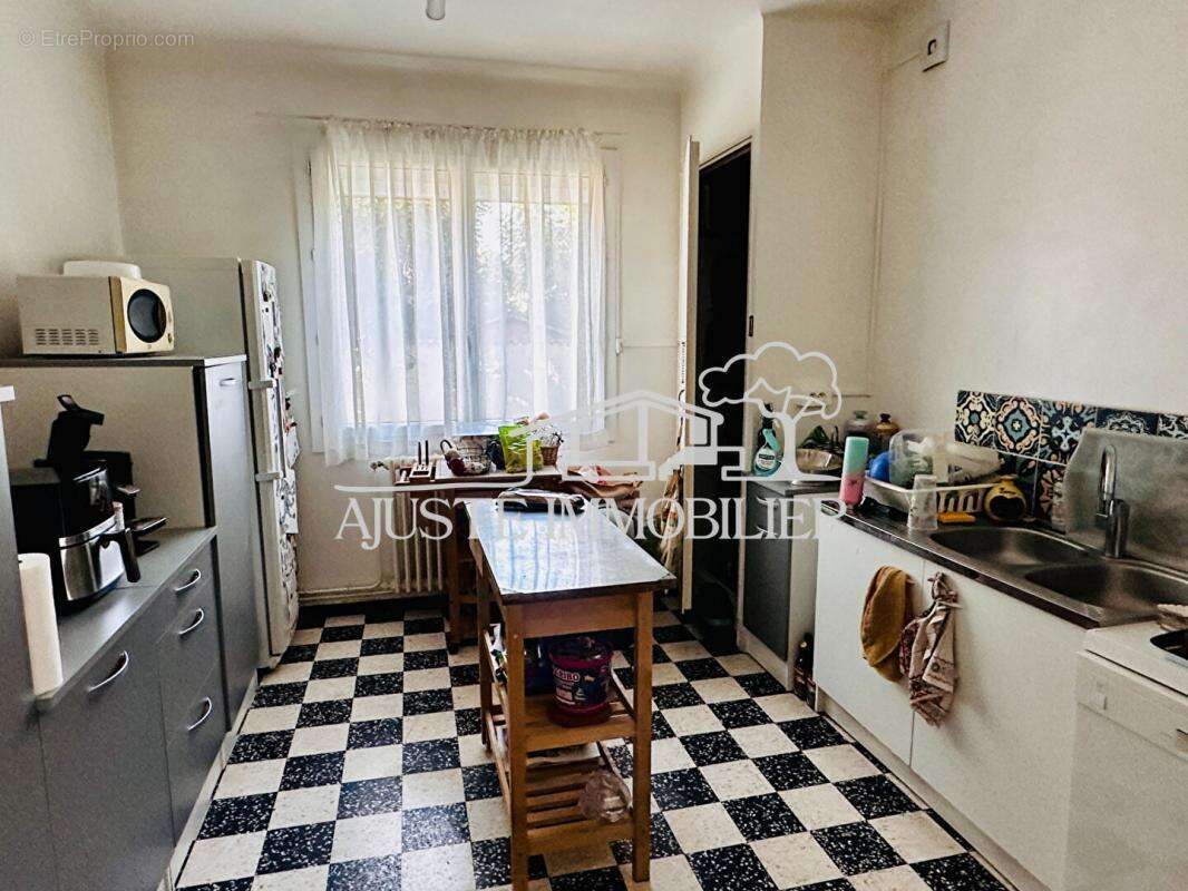 Appartement à SAINT-VICTORET