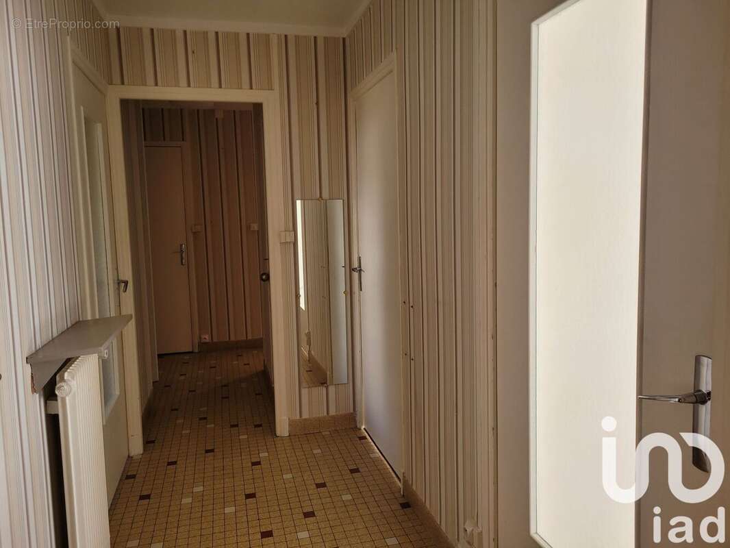 Photo 2 - Appartement à CIRY-LE-NOBLE