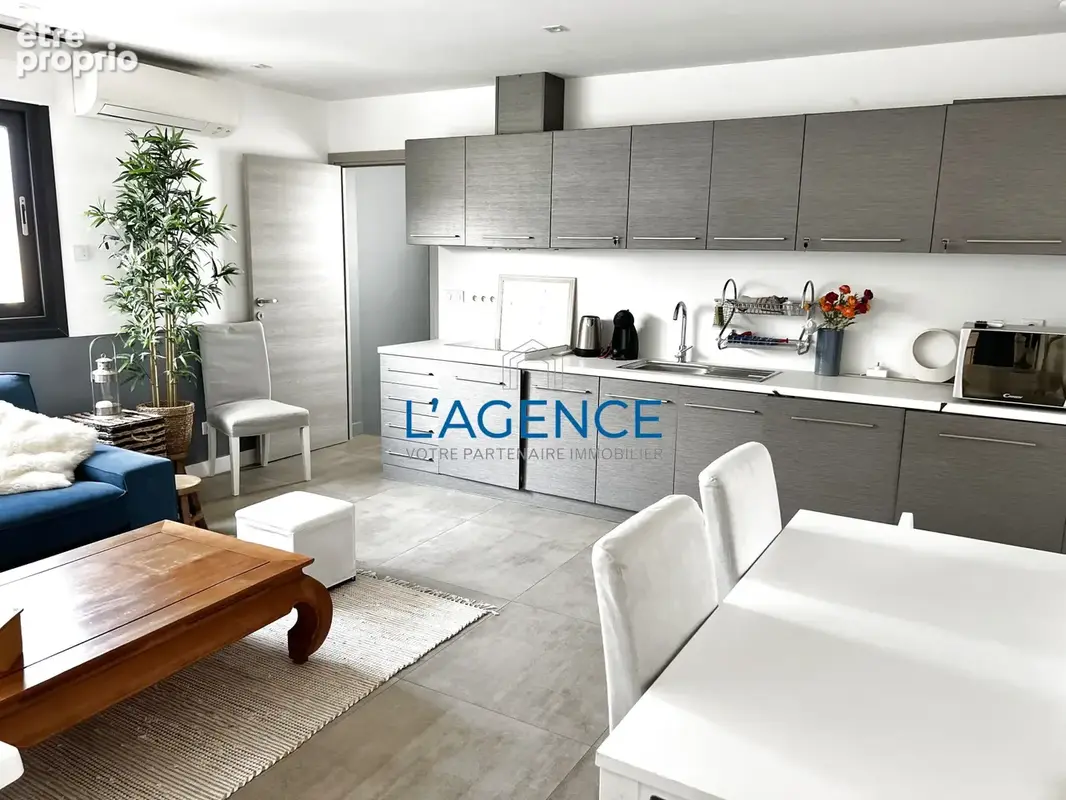 Exceptionnel à L'Ayguade à 200m de la plage superbe villa de 175m2 avec piscine - photo 15