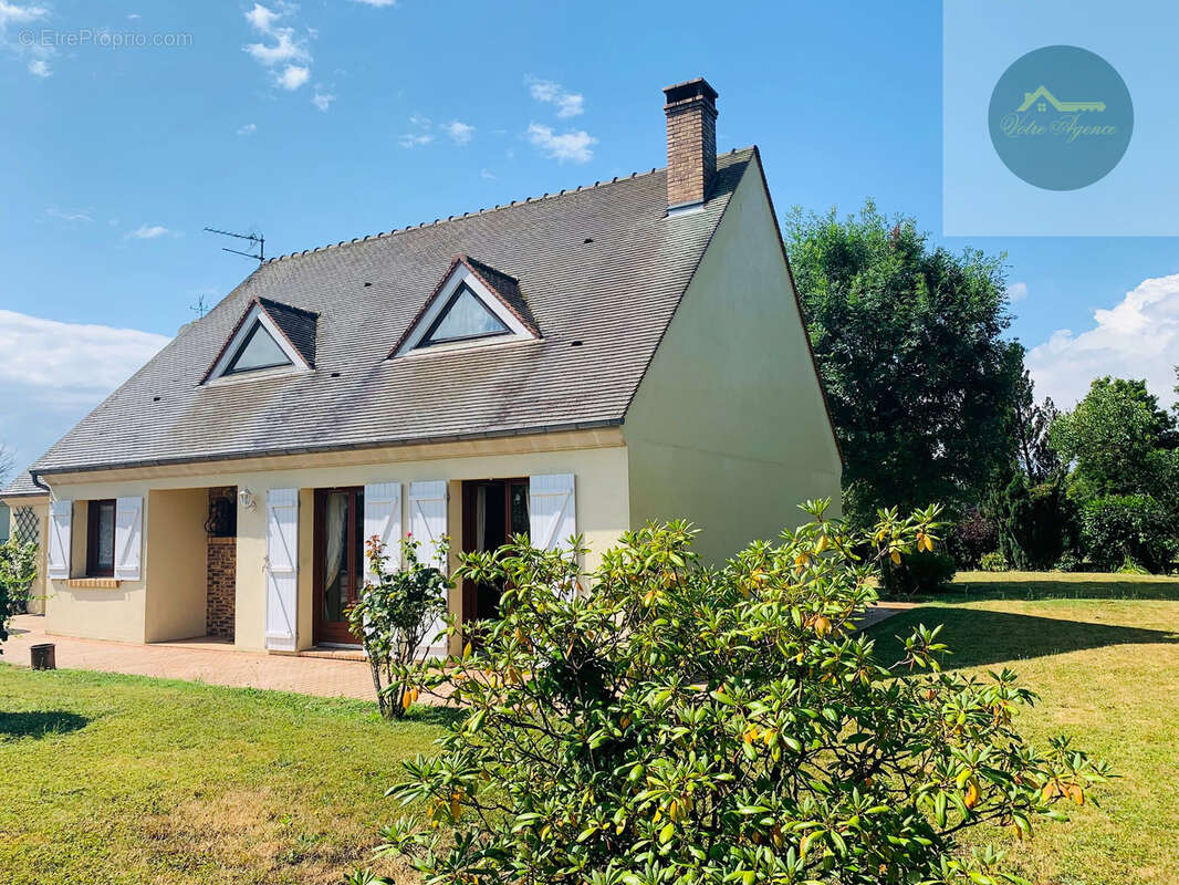 Maison à CHEROY