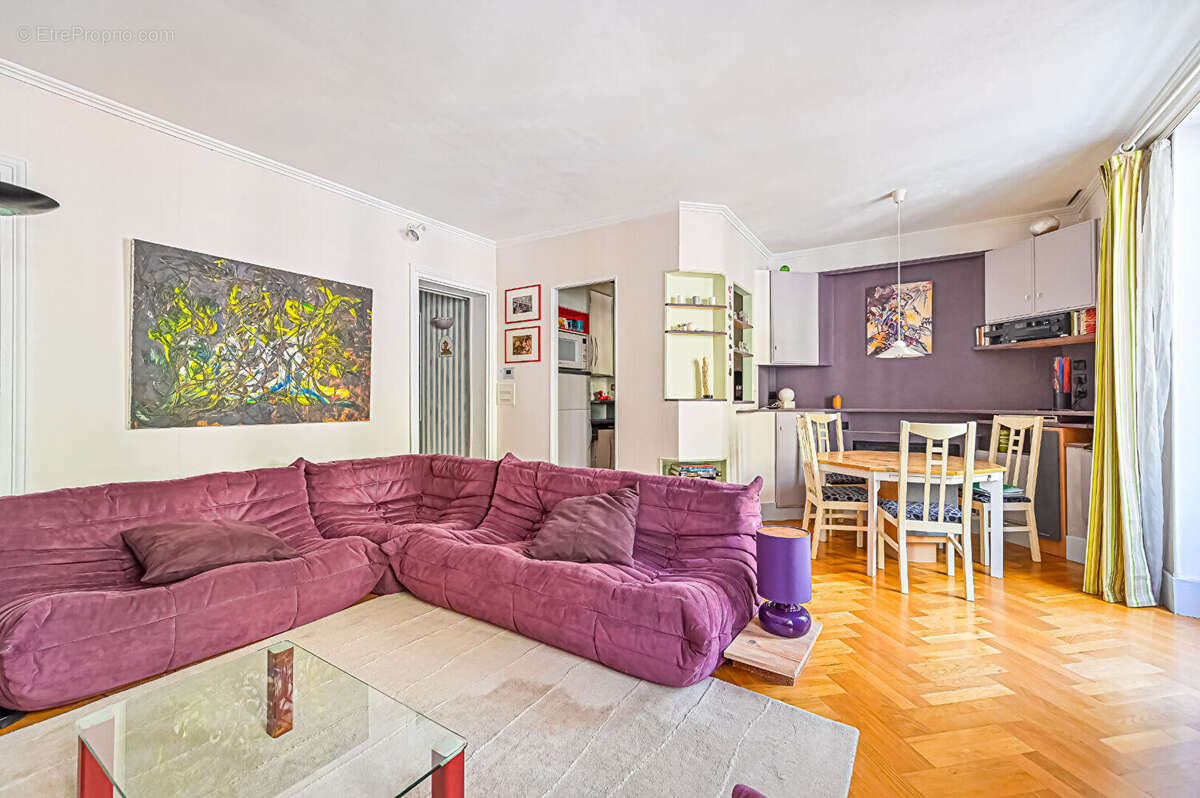 Appartement à PARIS-18E