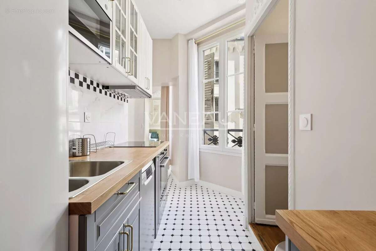 Appartement à PARIS-9E