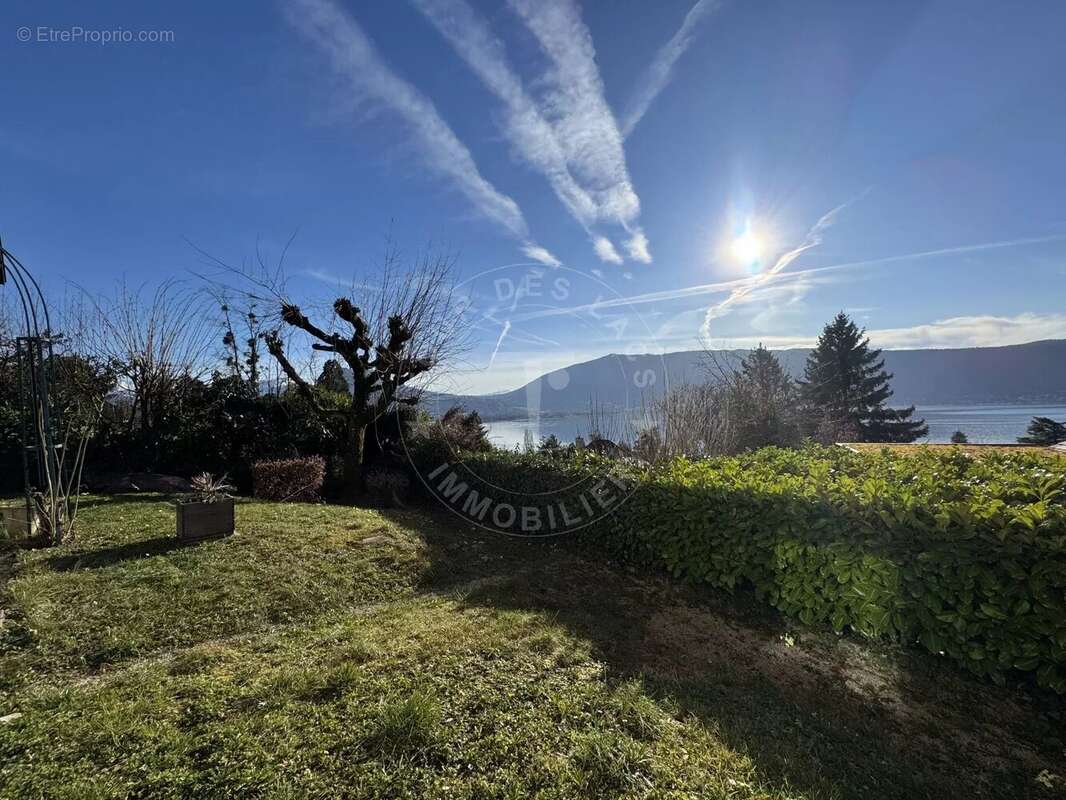 Maison à VEYRIER-DU-LAC