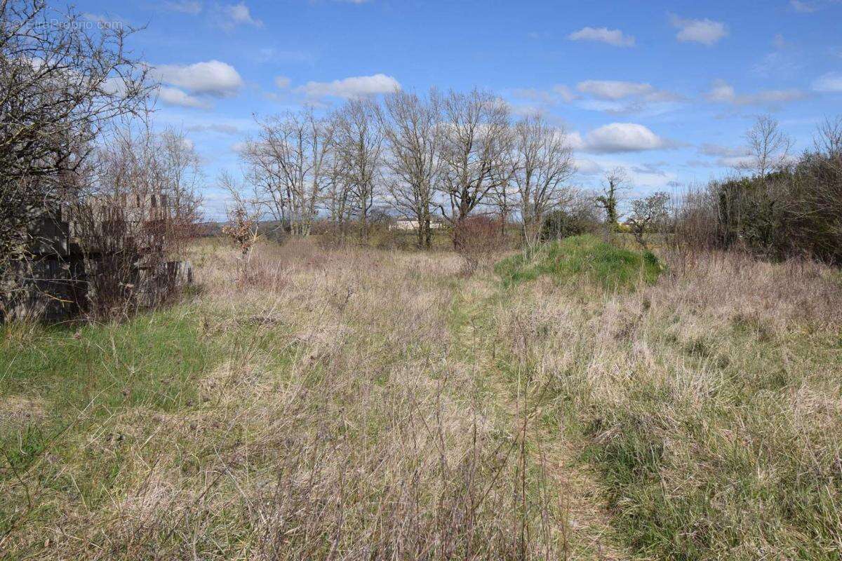 Maison à FRAUSSEILLES