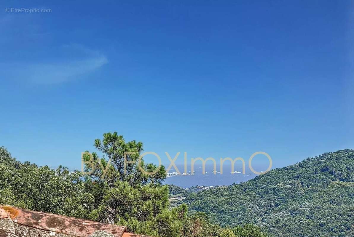 Maison à LES ADRETS-DE-L'ESTEREL