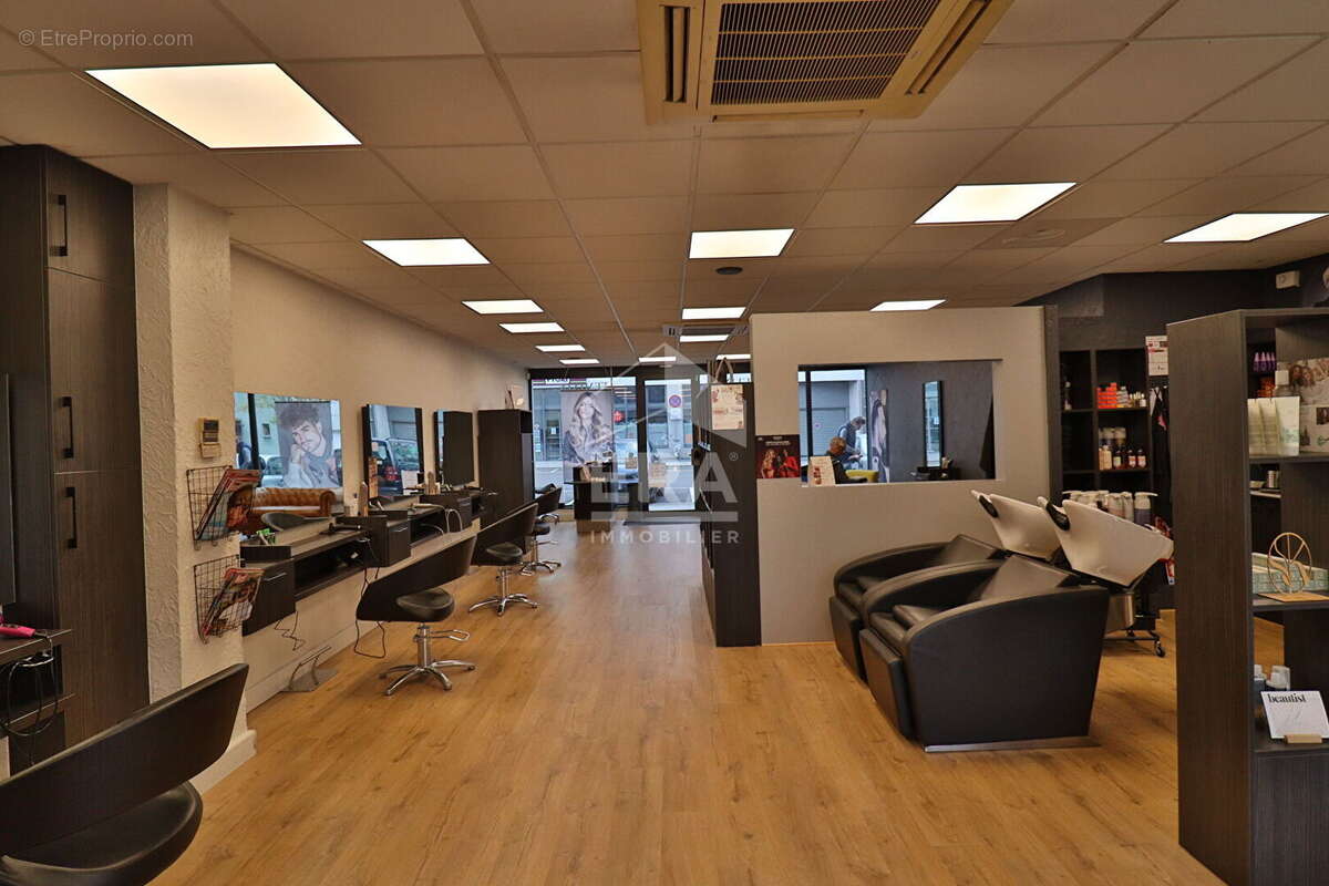 Commerce à CORMONTREUIL