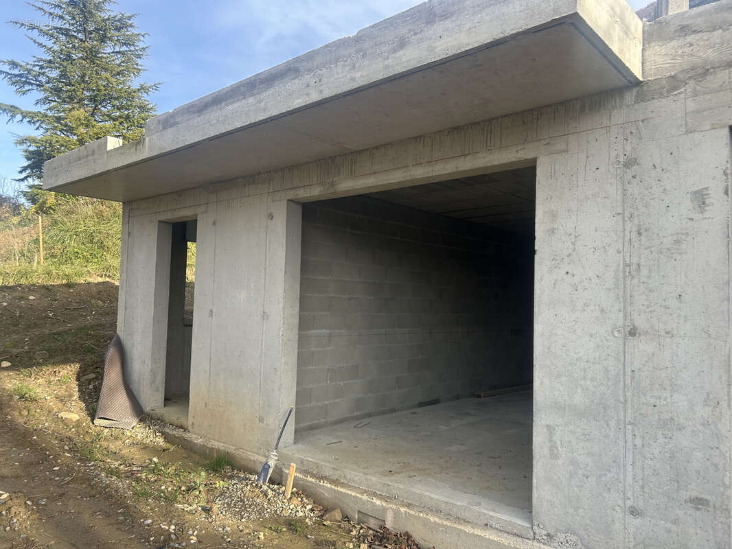 Maison à COLLONGES-SOUS-SALEVE