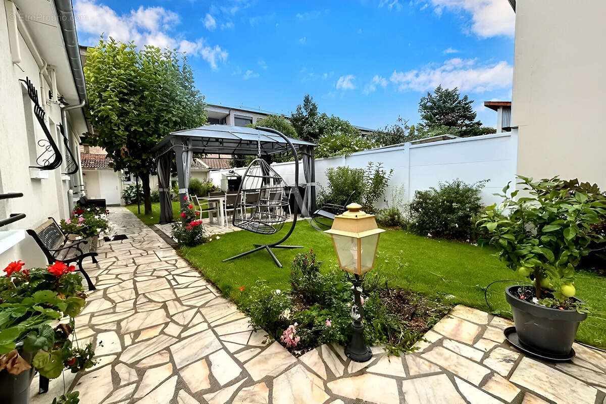 Maison à VITRY-SUR-SEINE