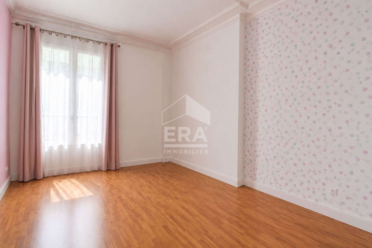 Appartement à CLICHY