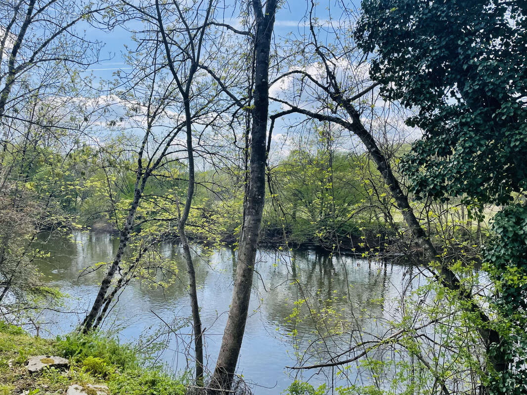 Maison à SAINT-PANTALEON-DE-LARCHE