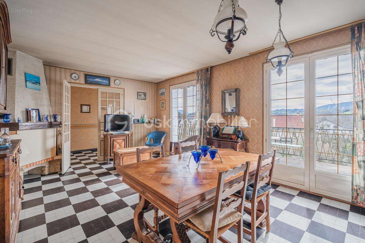 Maison à SALES