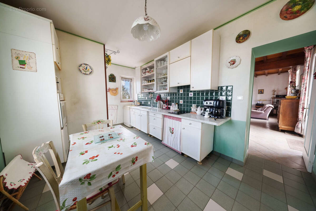 Maison 4 pièces 160 m² à vendre à Tronget (03240) - photo 3
