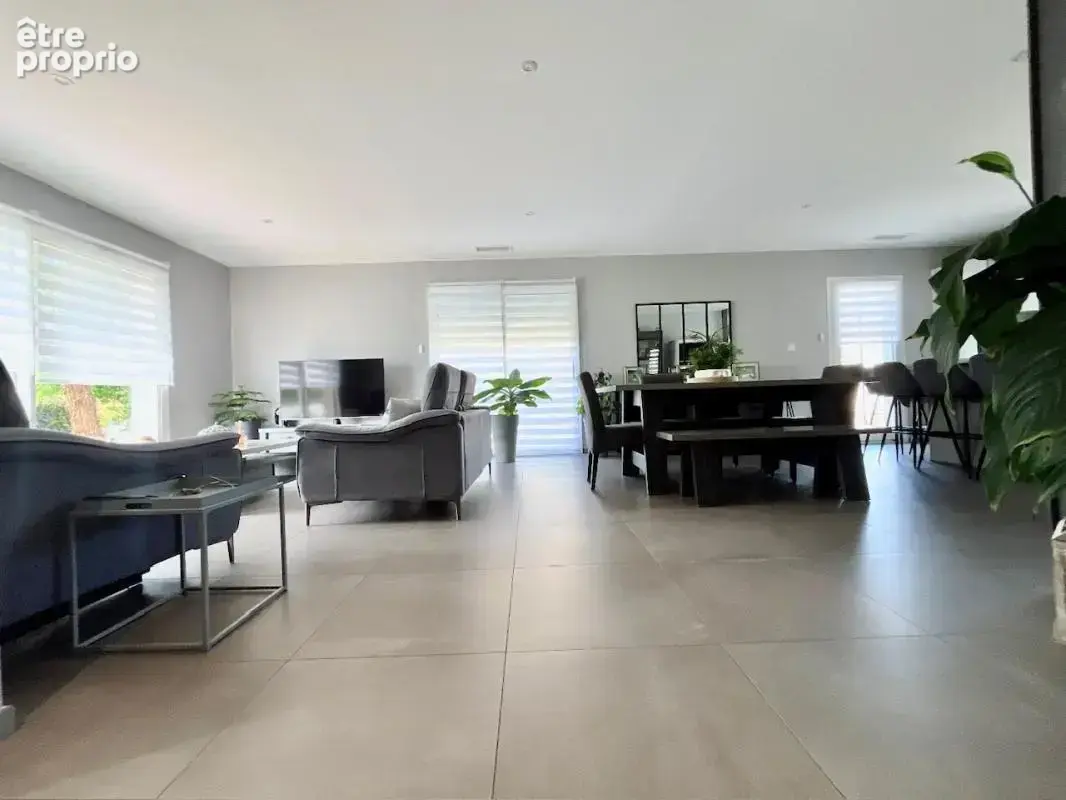 Magnifique maison de 118 m² en R+1 sur un terrain de 435 m²  en 3 faces piscinable et sans vis-à-vis - photo 4