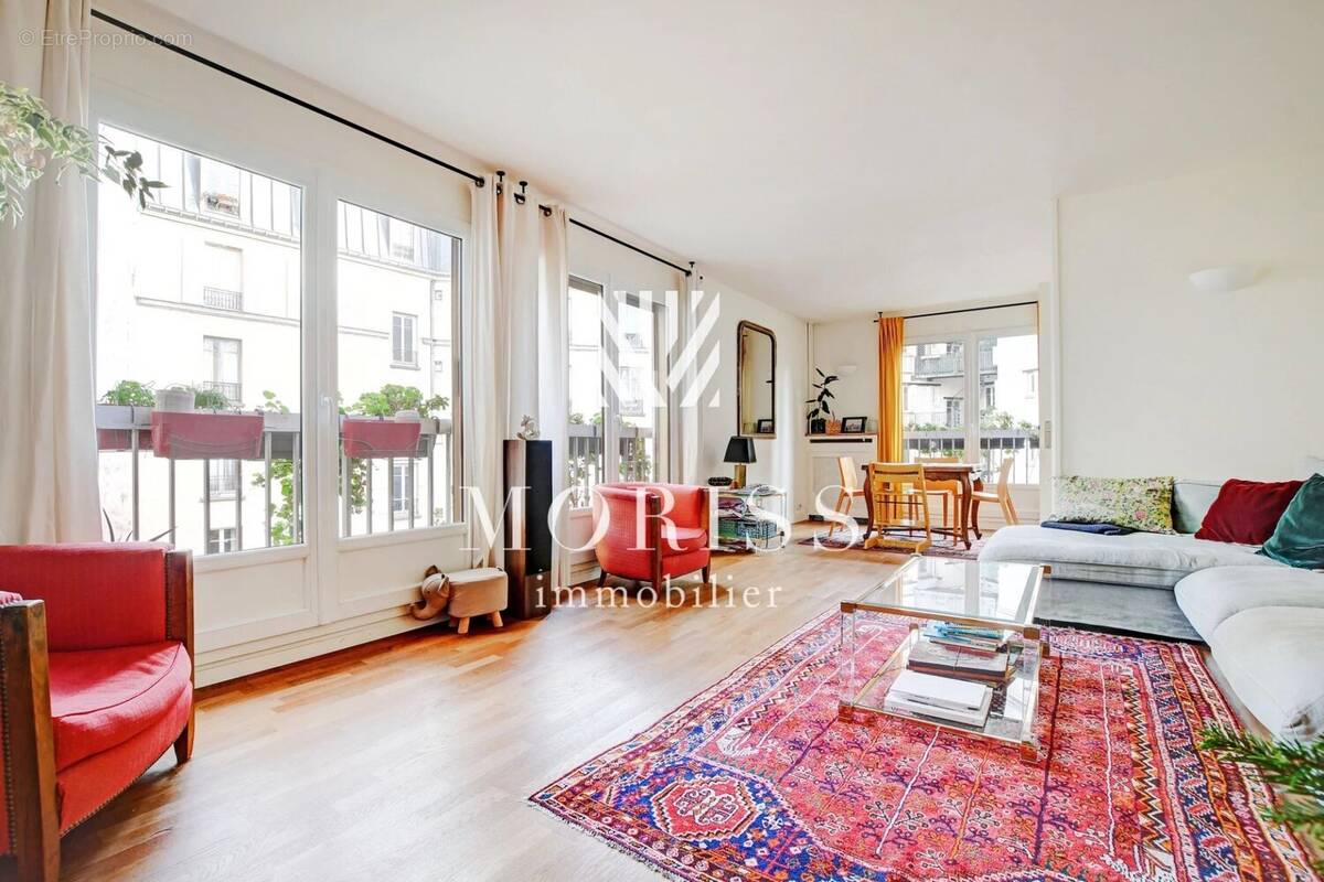 Appartement à PARIS-18E