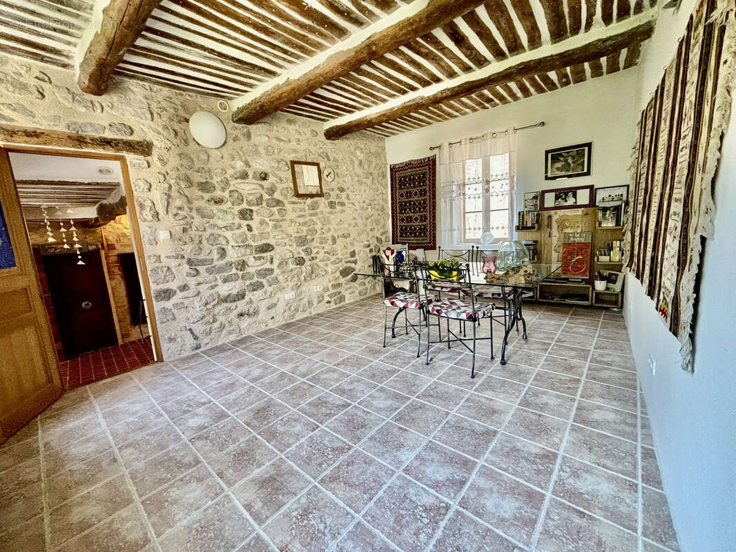Maison de charme avec cour et terrasse + chambre d'hôte - photo 4