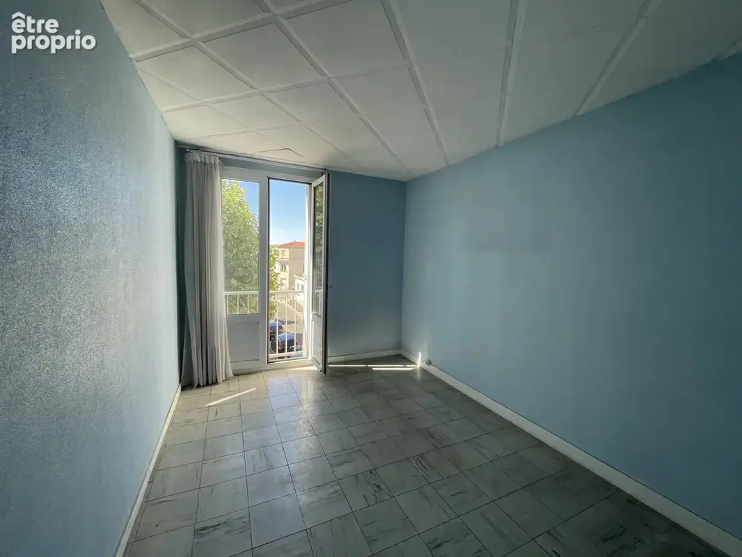 Opportunité! Appartement T4 3 chambres avec Cave secteur Edouard Vaillant / Chartrons - photo 11