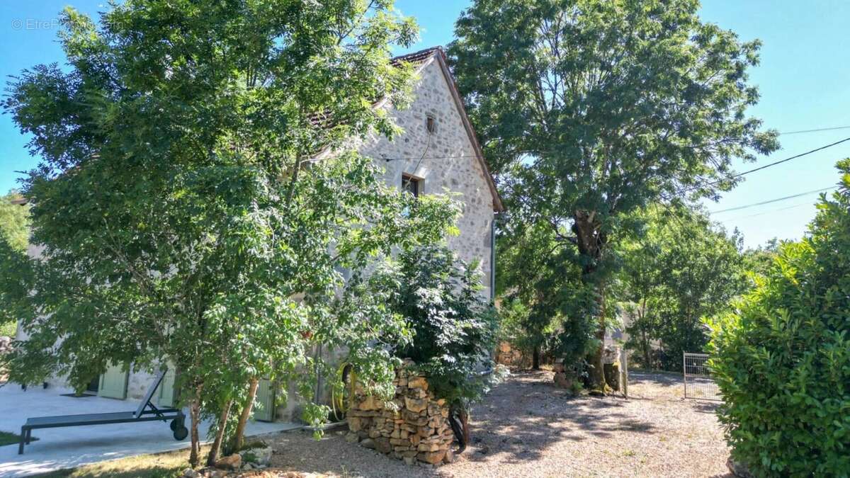 Secteur Figeac - Ravissante Maison de charme en pierre restaurée - photo 7