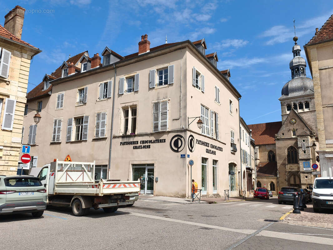 Appartement à GRAY