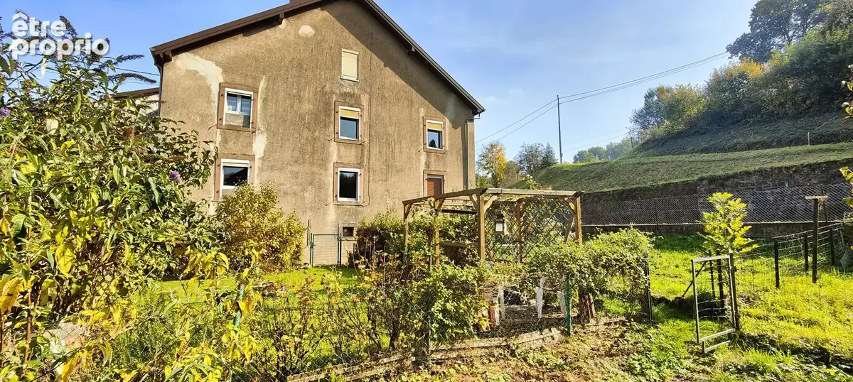 A La Claquette, appartement F2 en duplex, 68.40 m2, jardin privatif de 98 m2, deux grandes caves. - photo 19