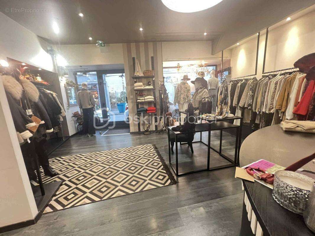 Commerce à SAINT-JEAN-DE-MAURIENNE