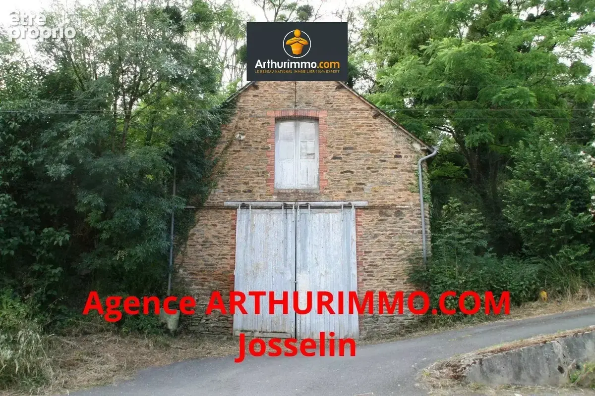 Parking à JOSSELIN