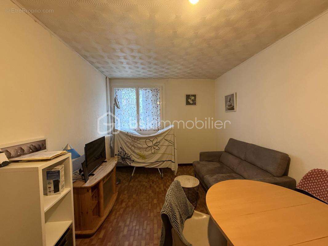 Appartement à ALLONNES