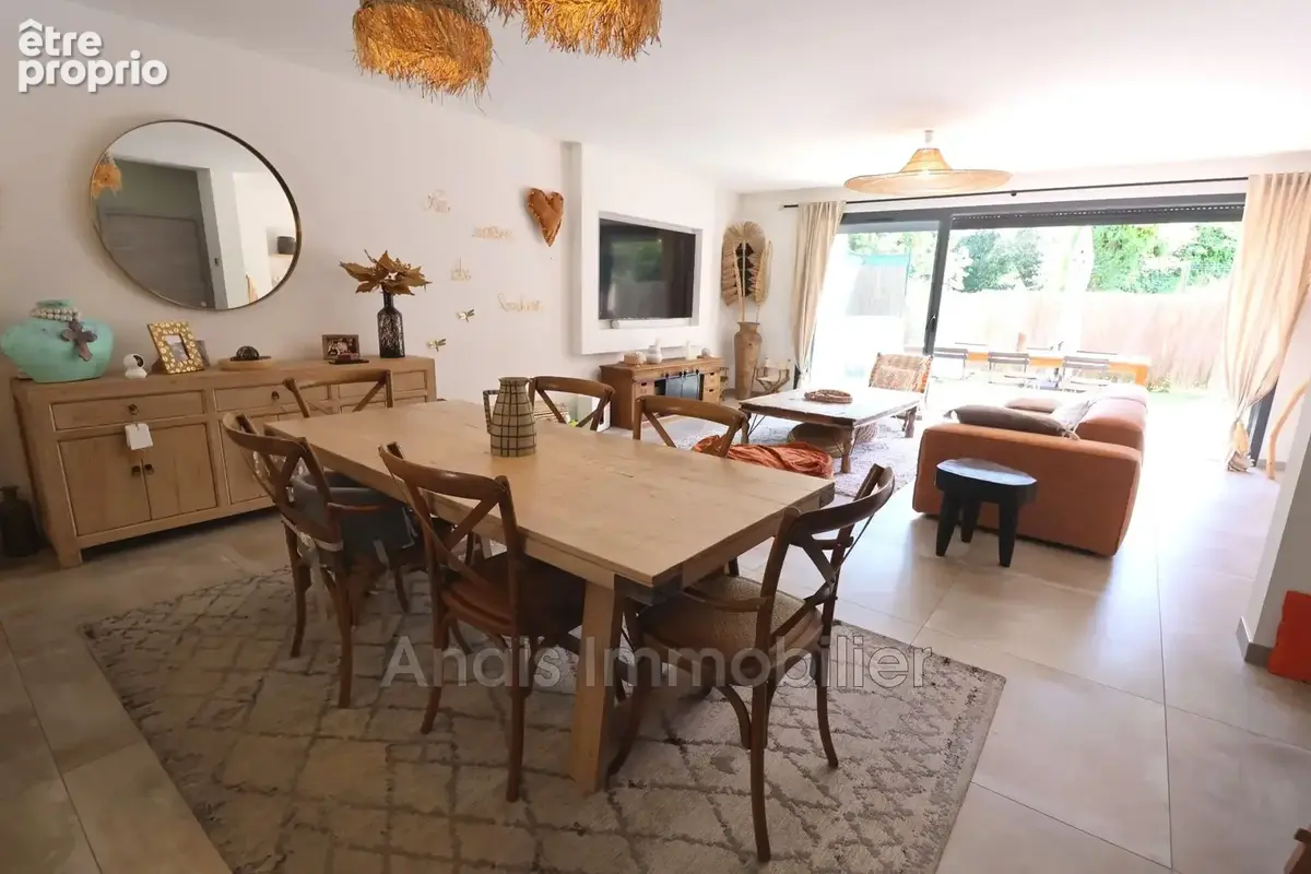 Maison 145 m² à vendre à Cogolin (83310) - photo 2