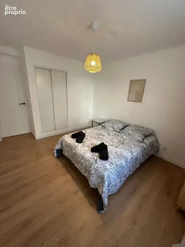 30.GARD.NIMES. Appartement traversant de 62 m² entièrement rénové - photo 9