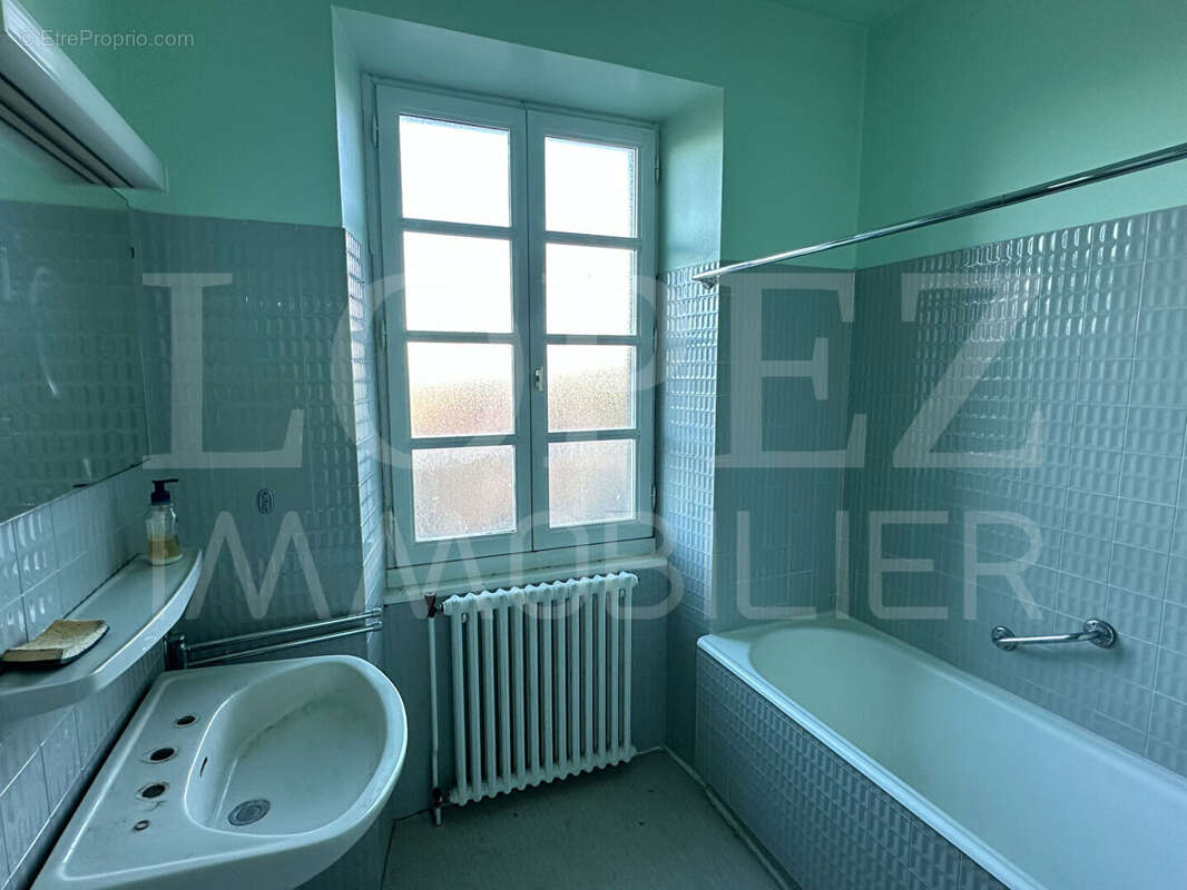 Maison à AIGUEFONDE