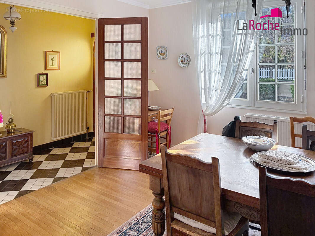 Maison à LA ROCHE-MAURICE