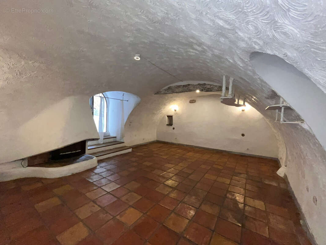 Appartement à TOUET-DE-L'ESCARENE