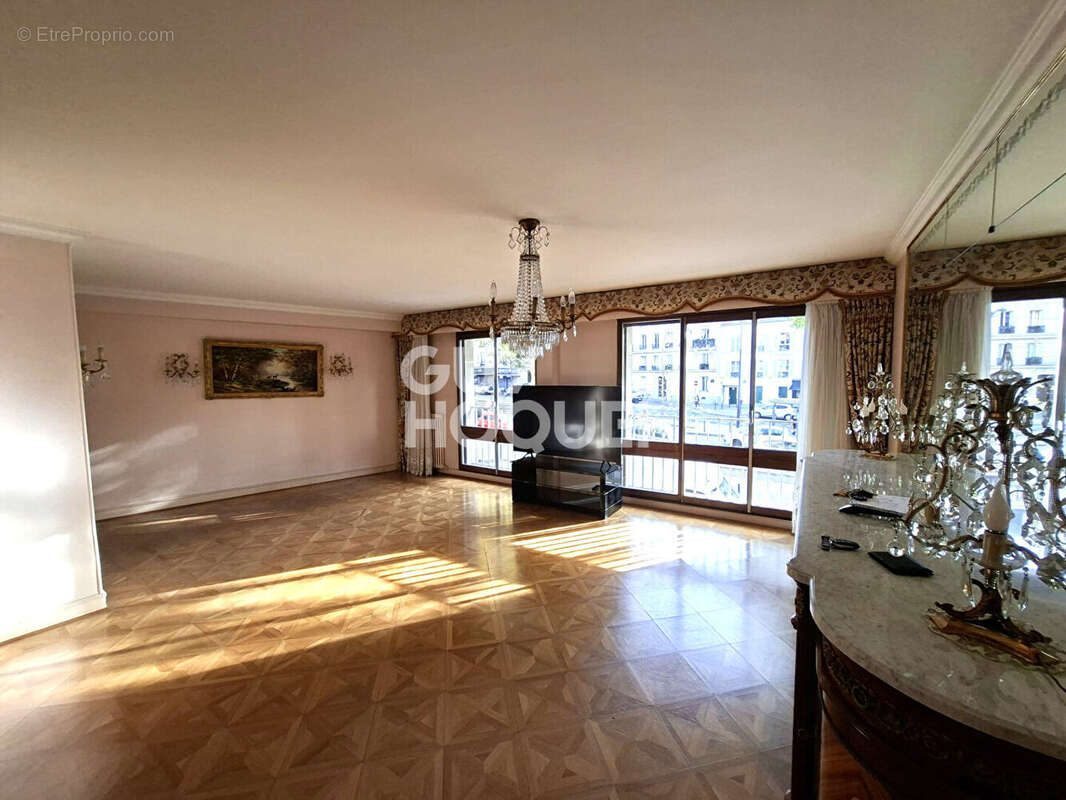 Appartement à PARIS-12E