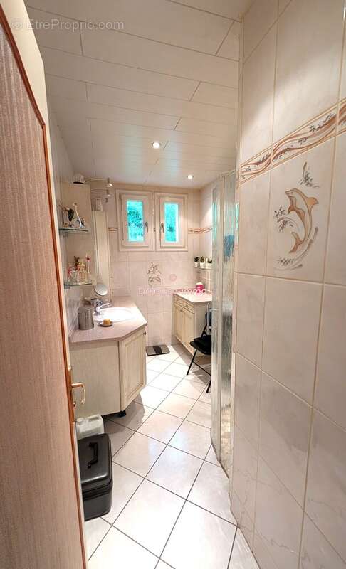 Maison à NEUFCHATEAU