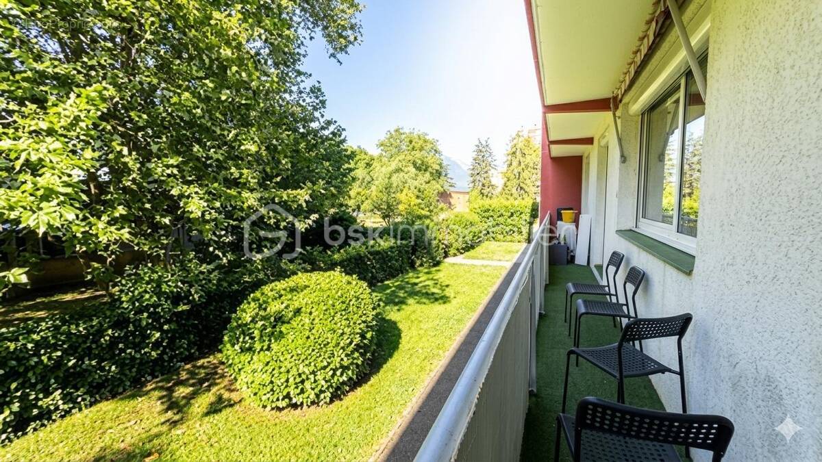 Appartement à SAINT-MARTIN-D'HERES